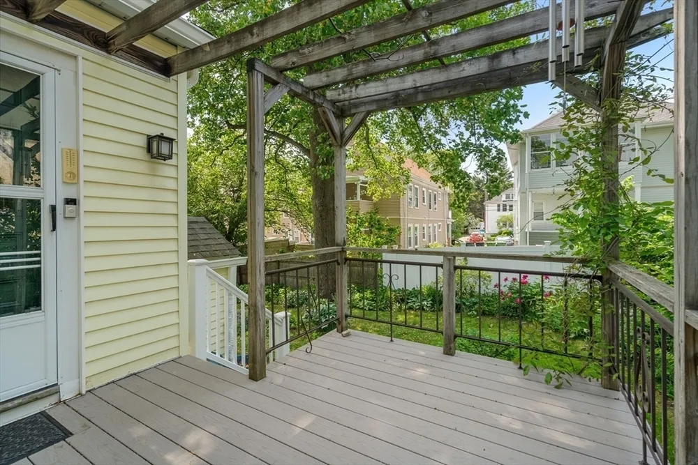 108 Langdon Ave, Watertown, MA 02472