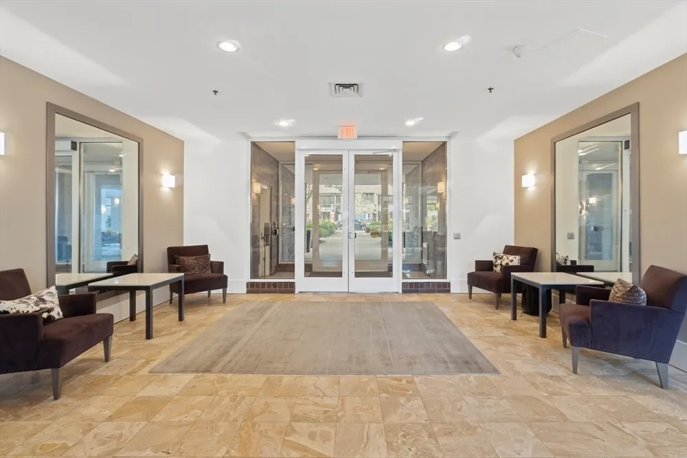 950 Massachusetts Ave, Cambridge, MA 02139