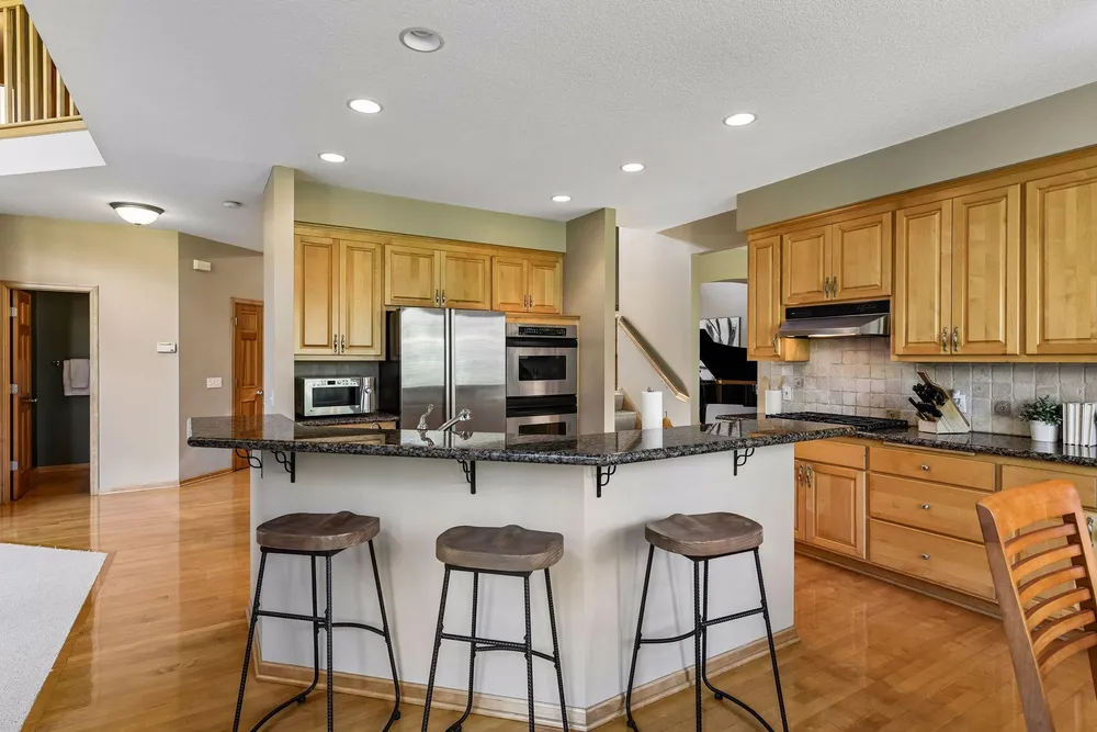830 Fox Path Ct, Hamel, MN 55340