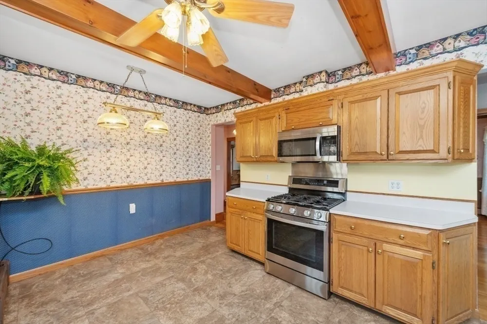 828 E Squantum St, Quincy, MA 02171