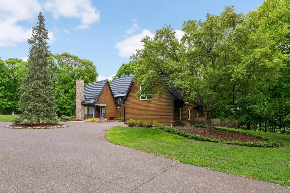 2022 Medina Rd, Medina, MN 55340