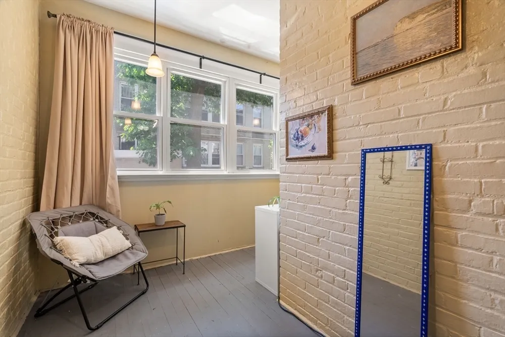 15 Bellvista Rd, Boston, MA 02135