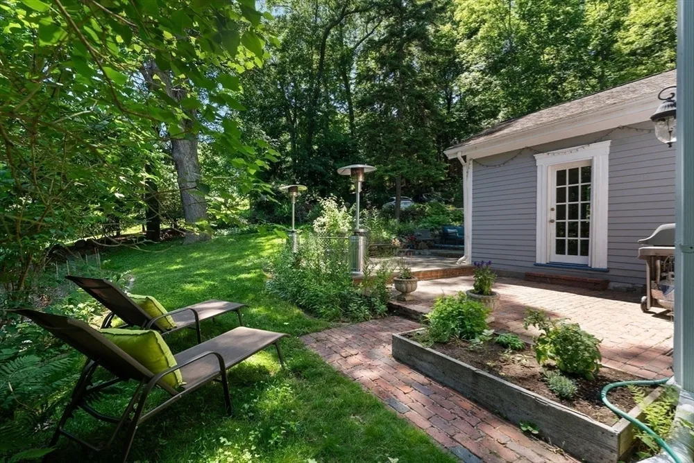 1 Hay Rd, Belmont, MA 02478