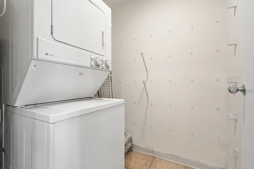 1 Adams St, Quincy, MA 02169