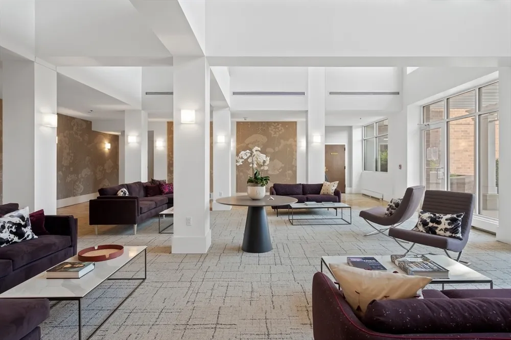 950 Massachusetts Ave, Cambridge, MA 02139