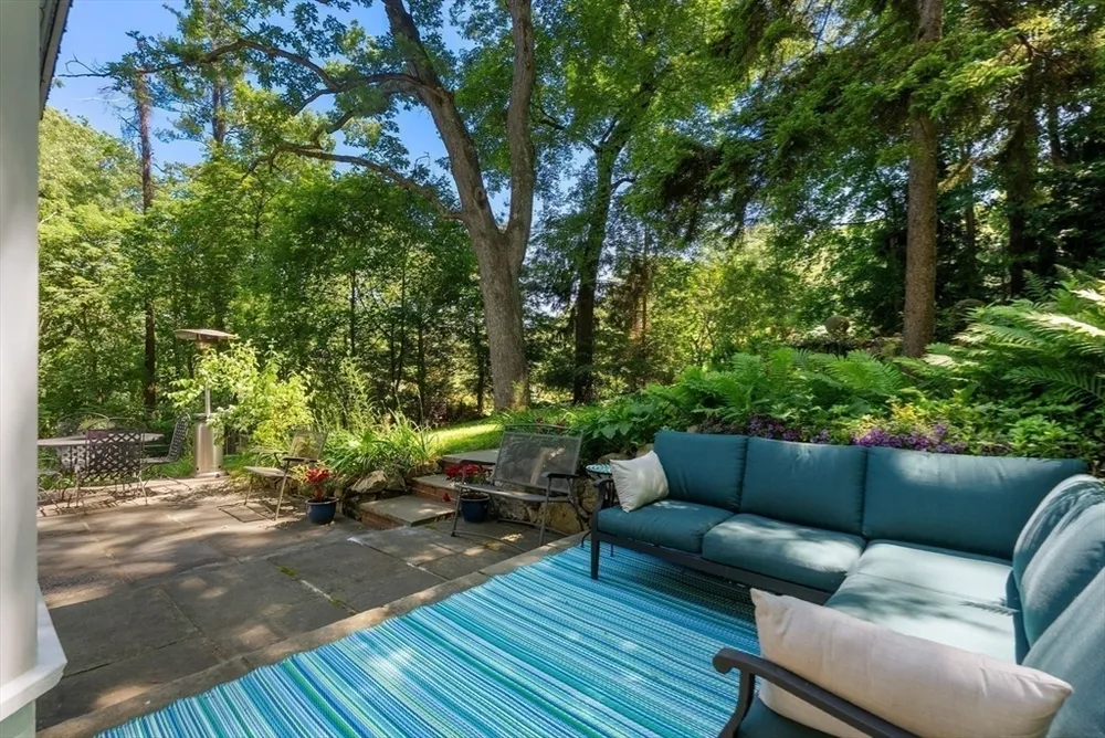 1 Hay Rd, Belmont, MA 02478