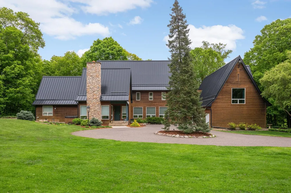2022 Medina Rd, Medina, MN 55340