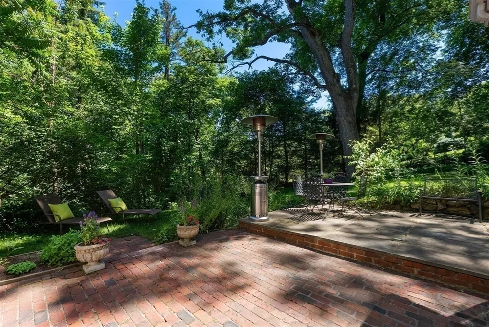 1 Hay Rd, Belmont, MA 02478