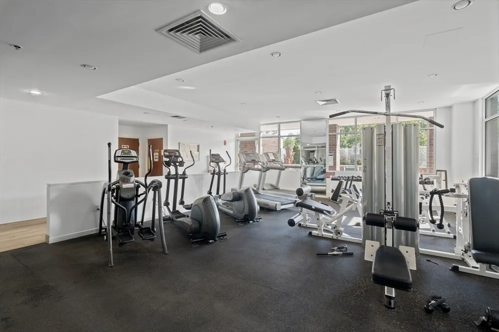 950 Massachusetts Ave, Cambridge, MA 02139