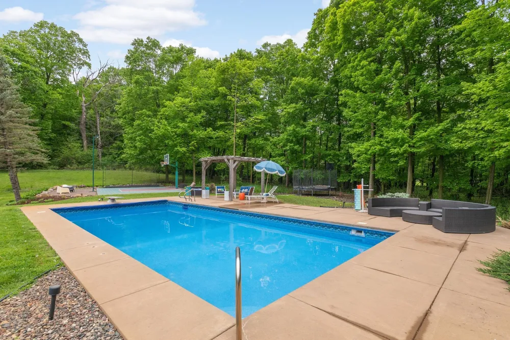 2022 Medina Rd, Medina, MN 55340