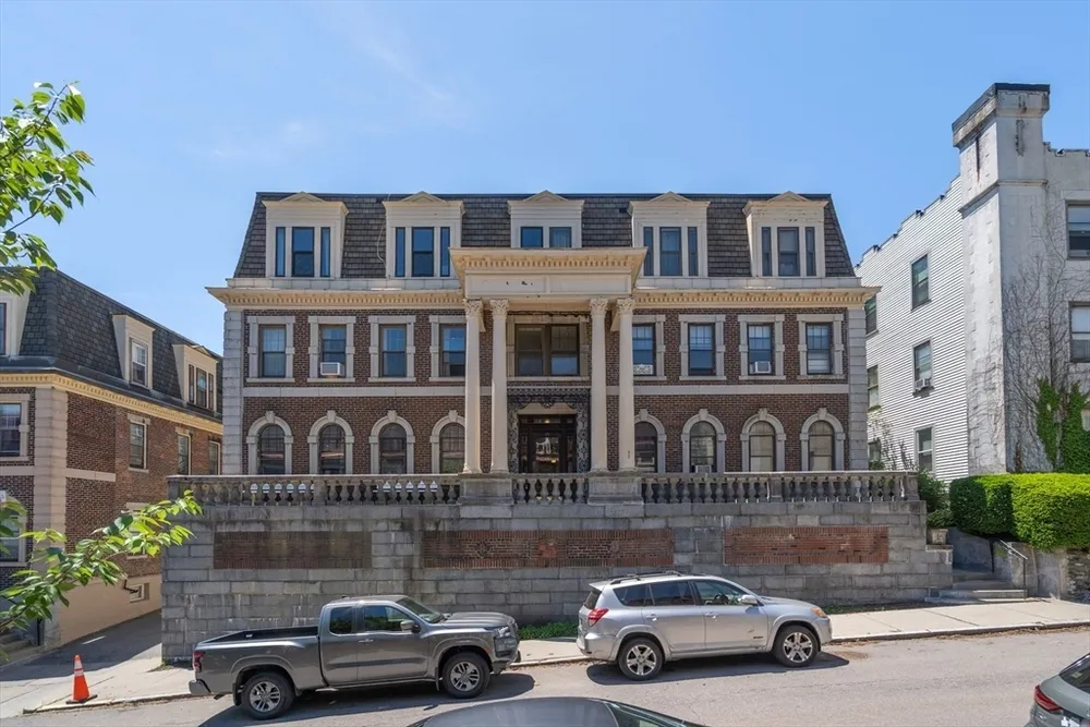 15 Bellvista Rd, Boston, MA 02135