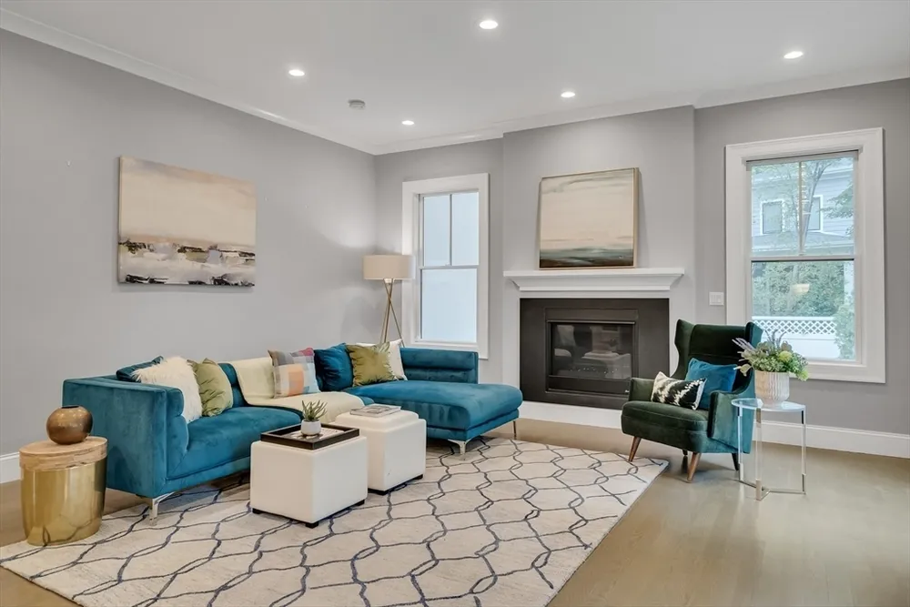112 Osborne Path, Newton, MA 02459