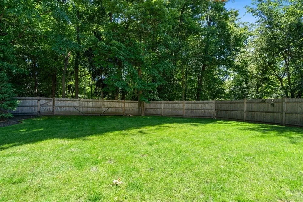 1058 Beacon St, Newton, MA 02459