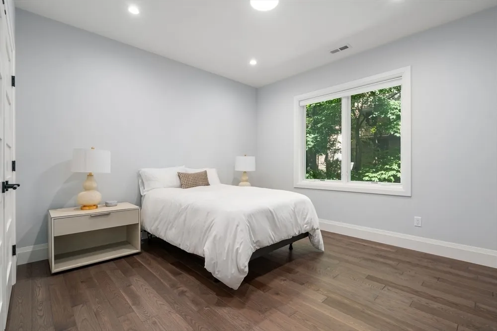 1058 Beacon St, Newton, MA 02459