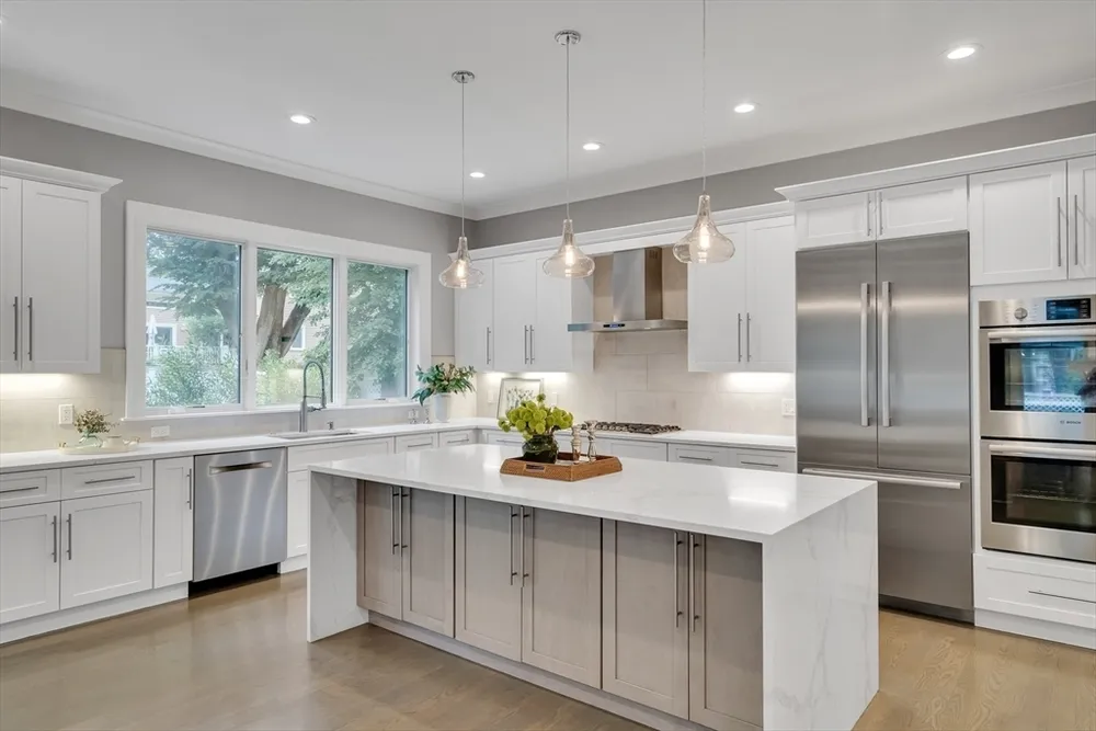112 Osborne Path, Newton, MA 02459