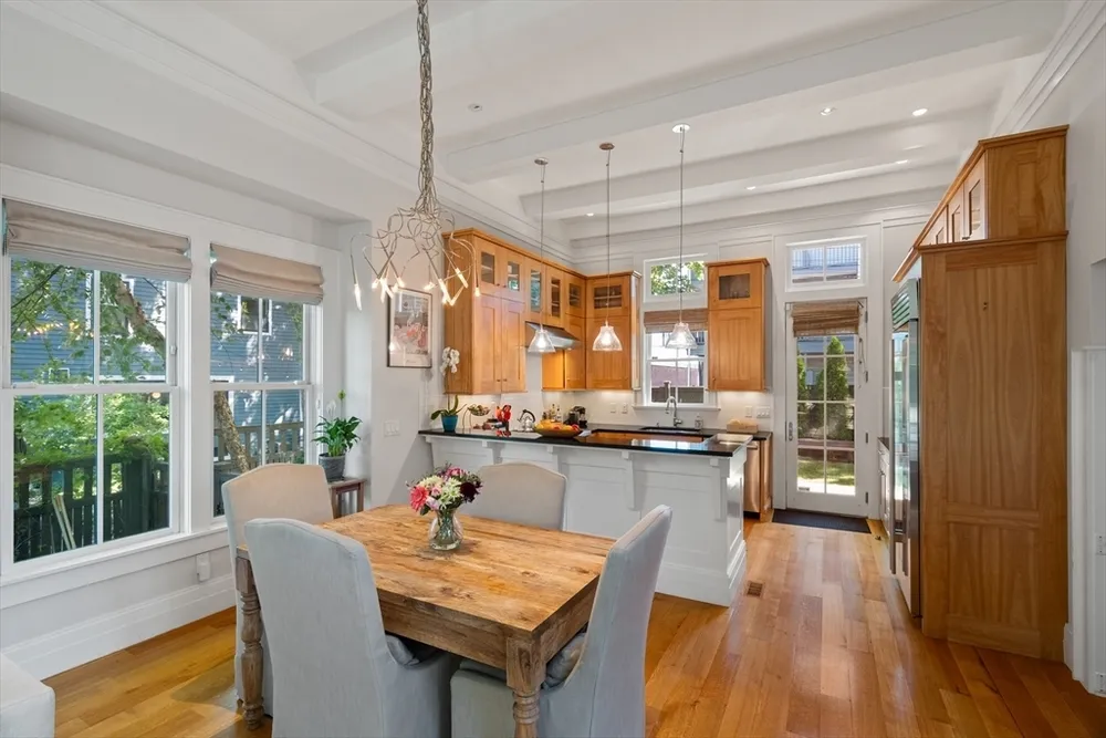 19 Saville St, Cambridge, MA 02138