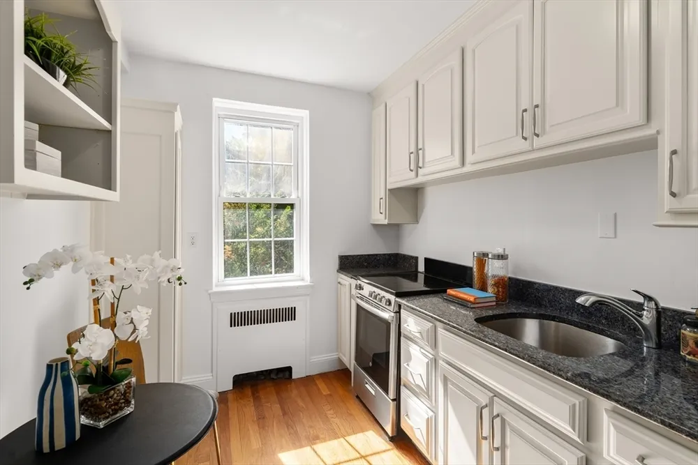 16 Ware St, Cambridge, MA 02138