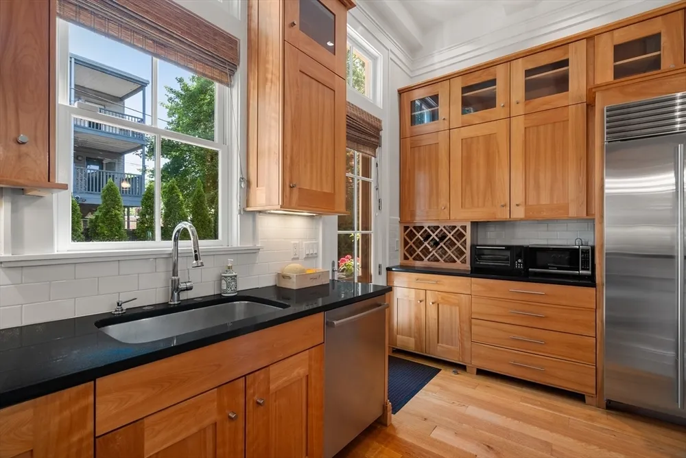 19 Saville St, Cambridge, MA 02138