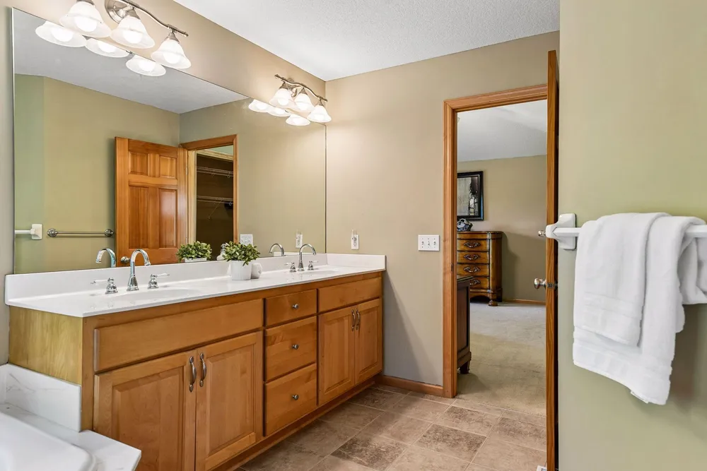830 Fox Path Ct, Hamel, MN 55340