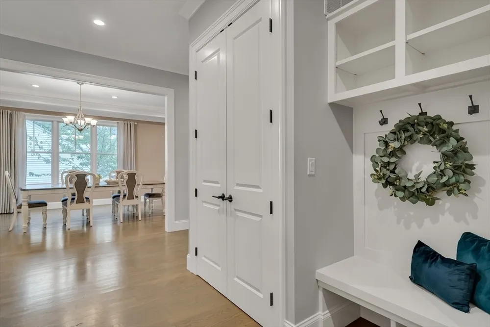 112 Osborne Path, Newton, MA 02459