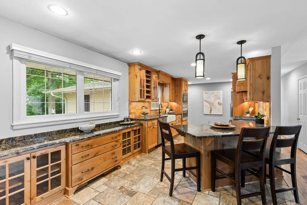 5309 Birchcrest Dr, Edina, MN 55436