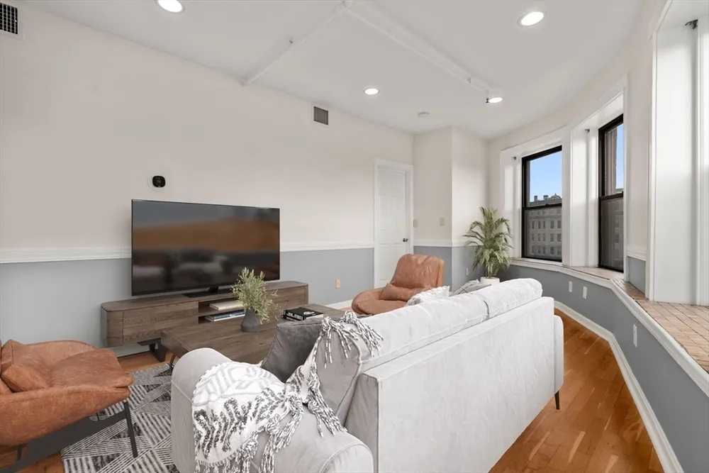 7 Central Square, Lynn, MA 01901