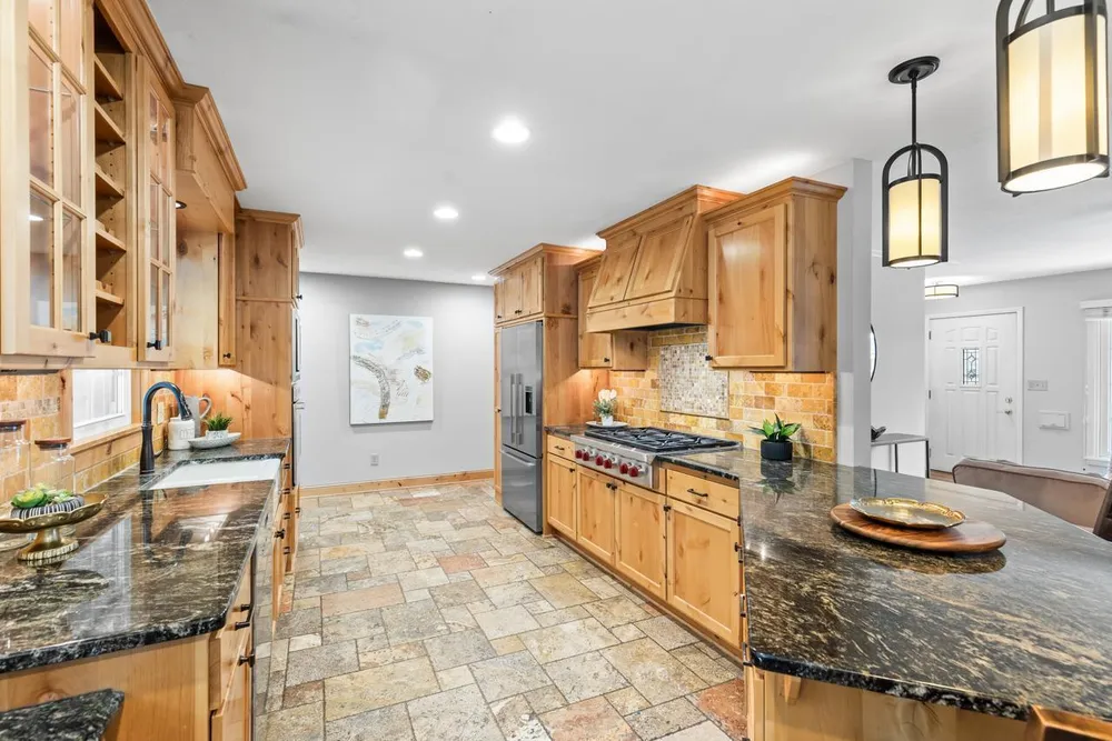 5309 Birchcrest Dr, Edina, MN 55436