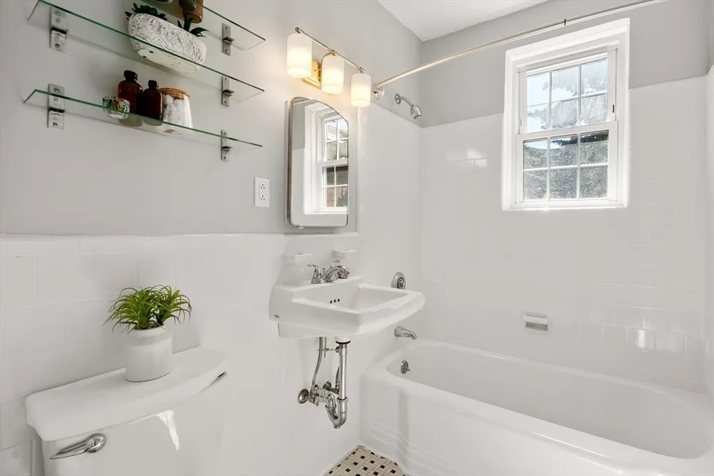 16 Ware St, Cambridge, MA 02138