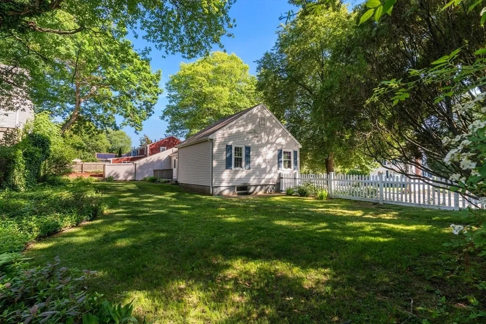 66 Sprague St, Dedham, MA 02026