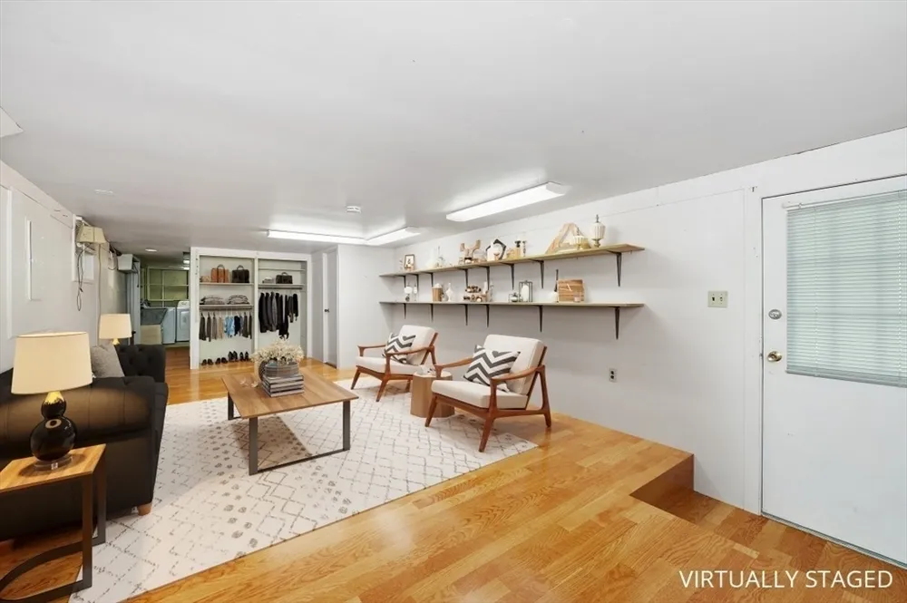828 E Squantum St, Quincy, MA 02171