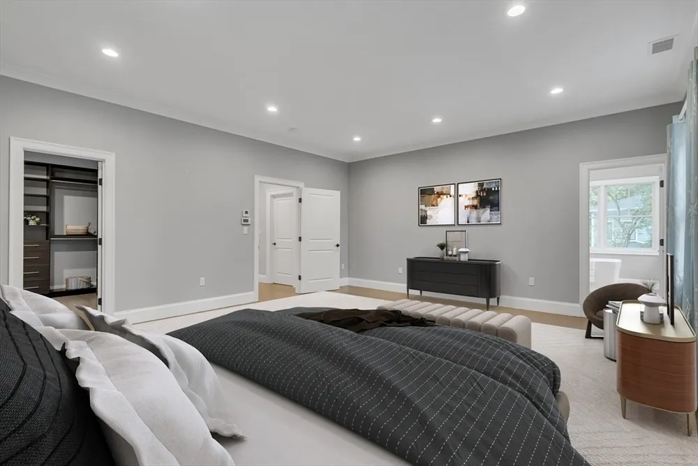 112 Osborne Path, Newton, MA 02459