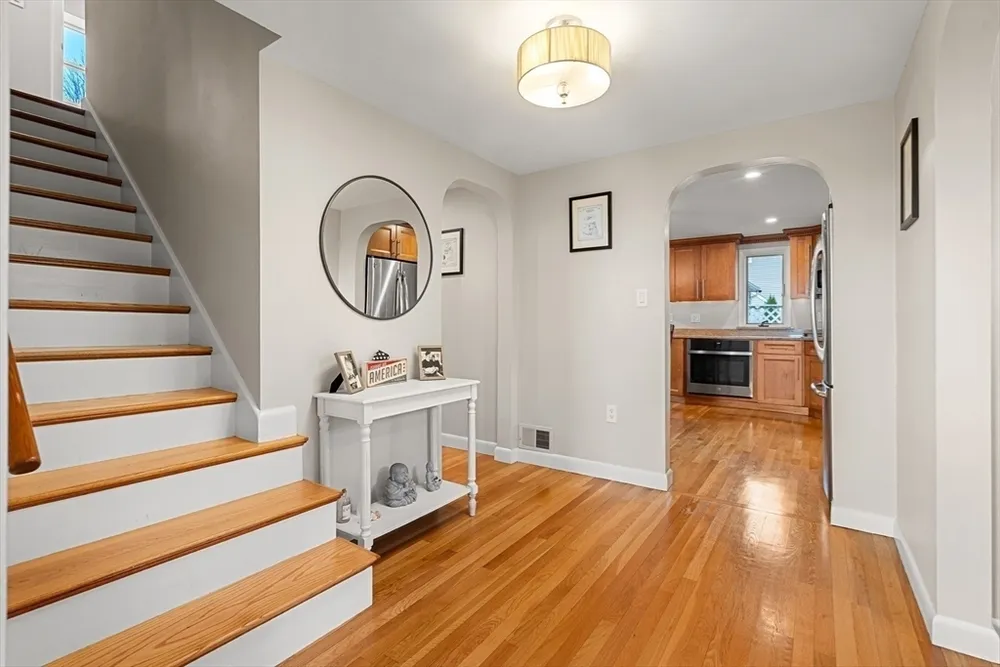 13 Curtis St, Lynn, MA 01905