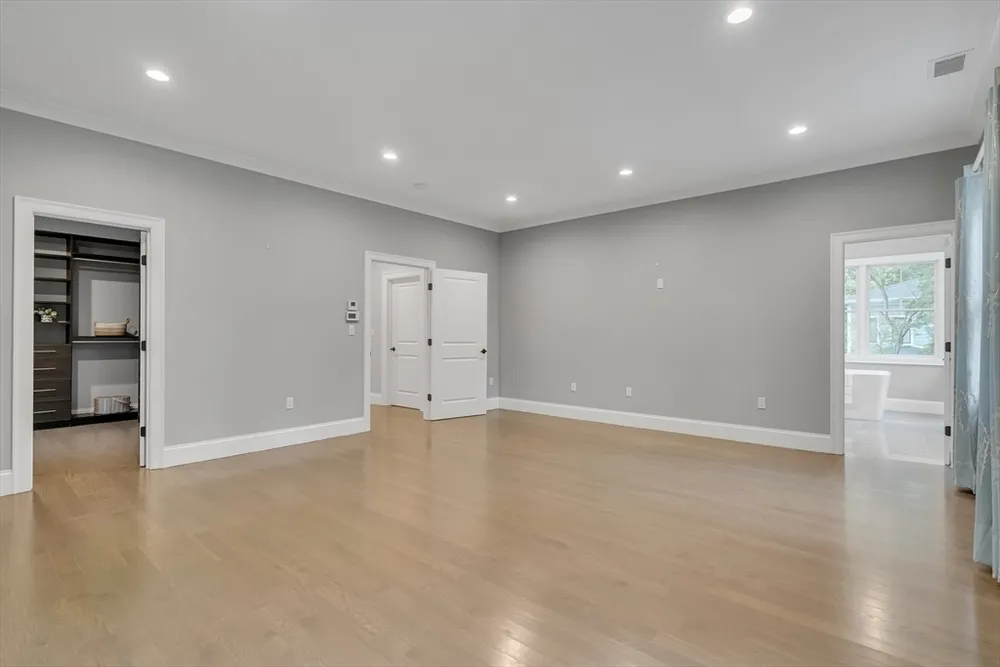 112 Osborne Path, Newton, MA 02459