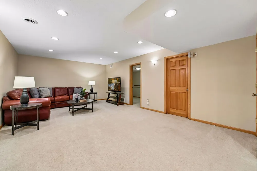 830 Fox Path Ct, Hamel, MN 55340