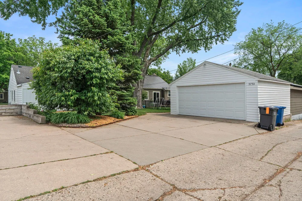5750 Pleasant Ave, Minneapolis, MN 55419