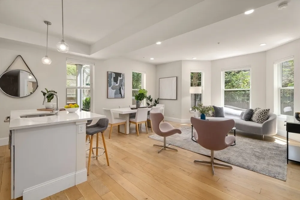 12 Arnold Circle, Cambridge, MA 02139