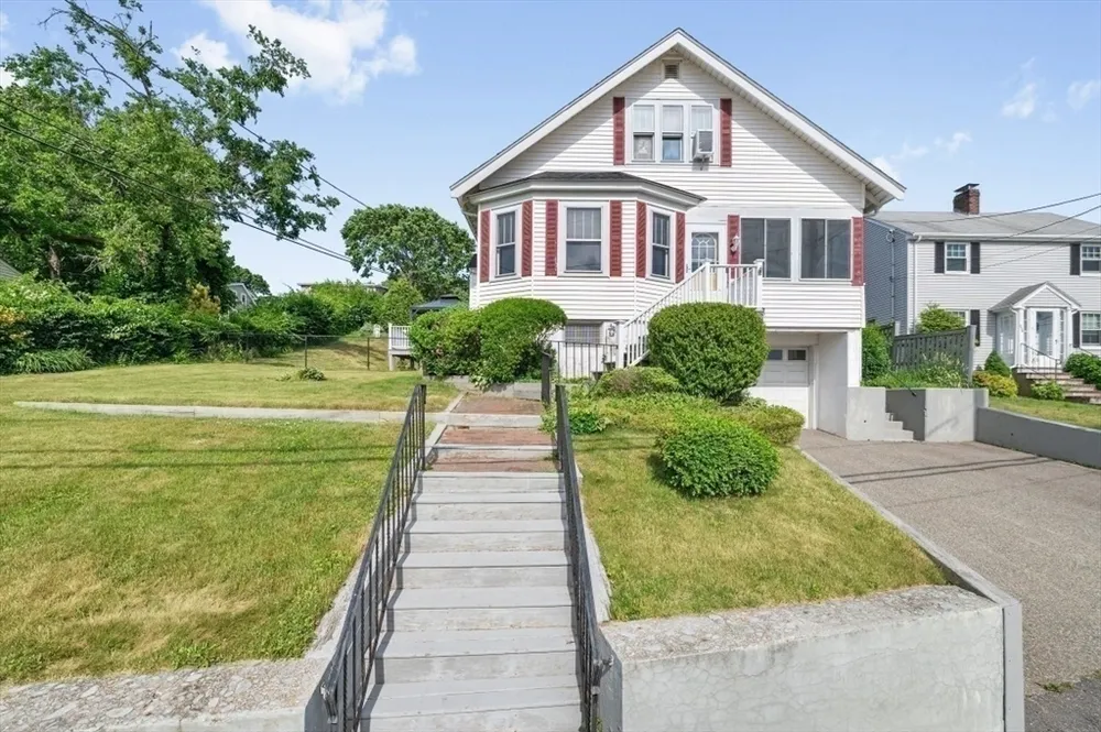 828 E Squantum St, Quincy, MA 02171