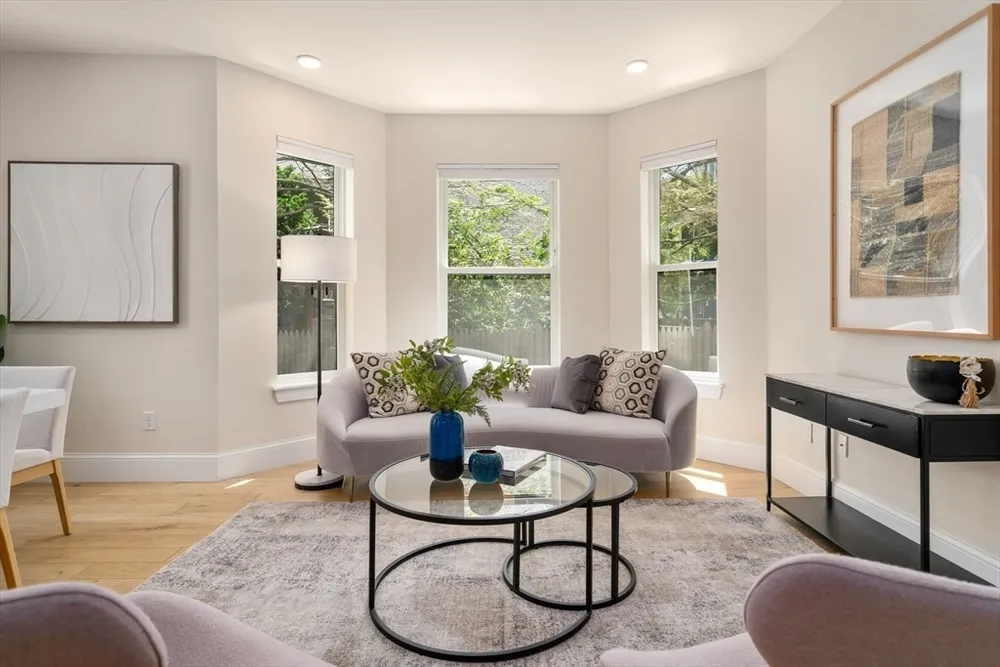 12 Arnold Circle, Cambridge, MA 02139