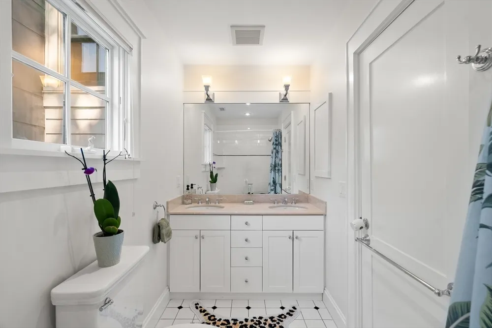 19 Saville St, Cambridge, MA 02138