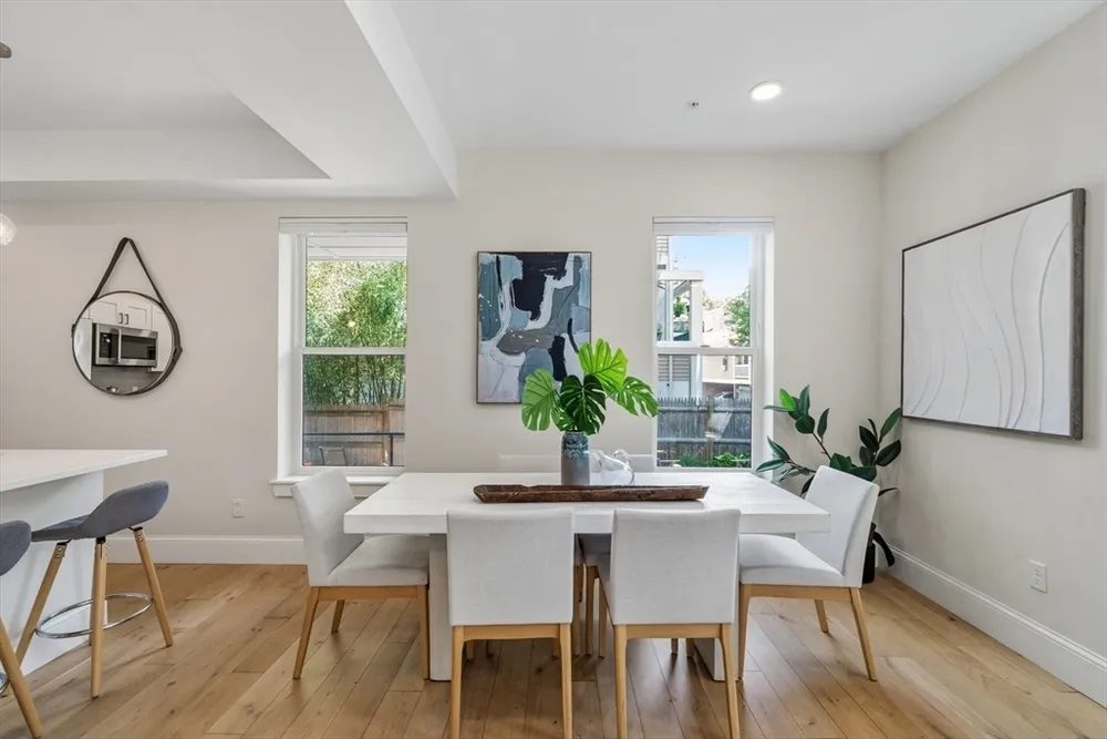 12 Arnold Circle, Cambridge, MA 02139