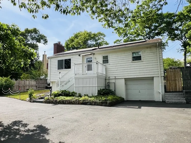 16 Ridge Ave, Lynn, MA 01905
