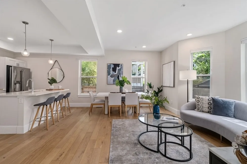 12 Arnold Circle, Cambridge, MA 02139