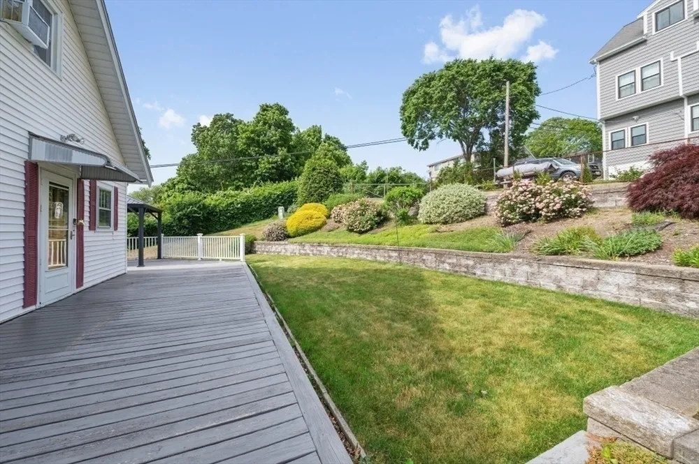 828 E Squantum St, Quincy, MA 02171