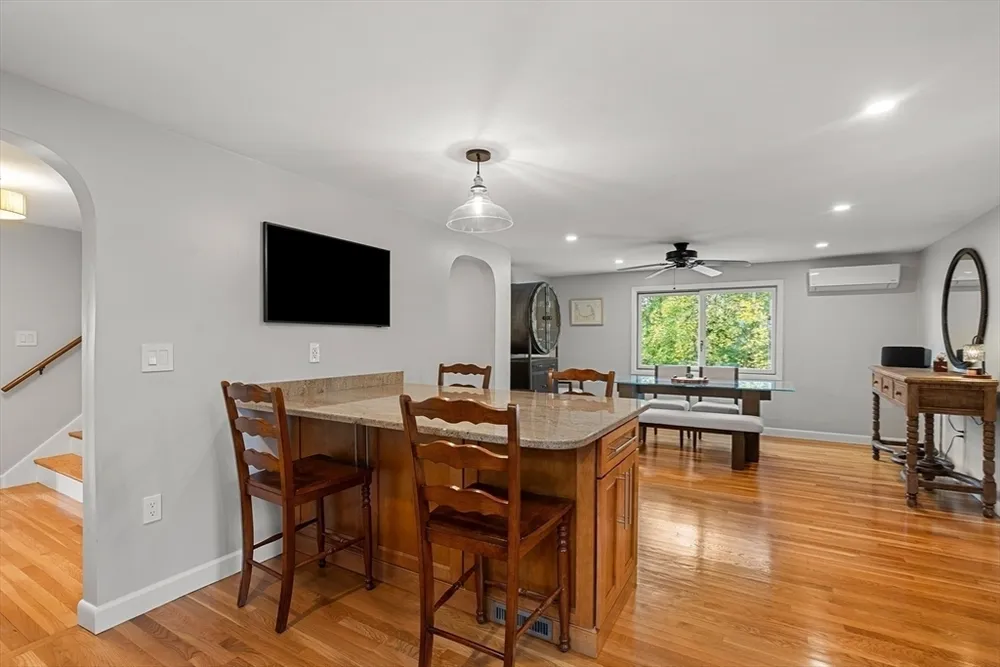 13 Curtis St, Lynn, MA 01905
