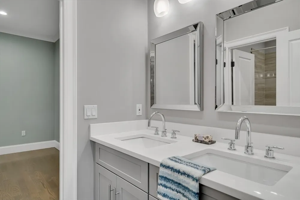 112 Osborne Path, Newton, MA 02459