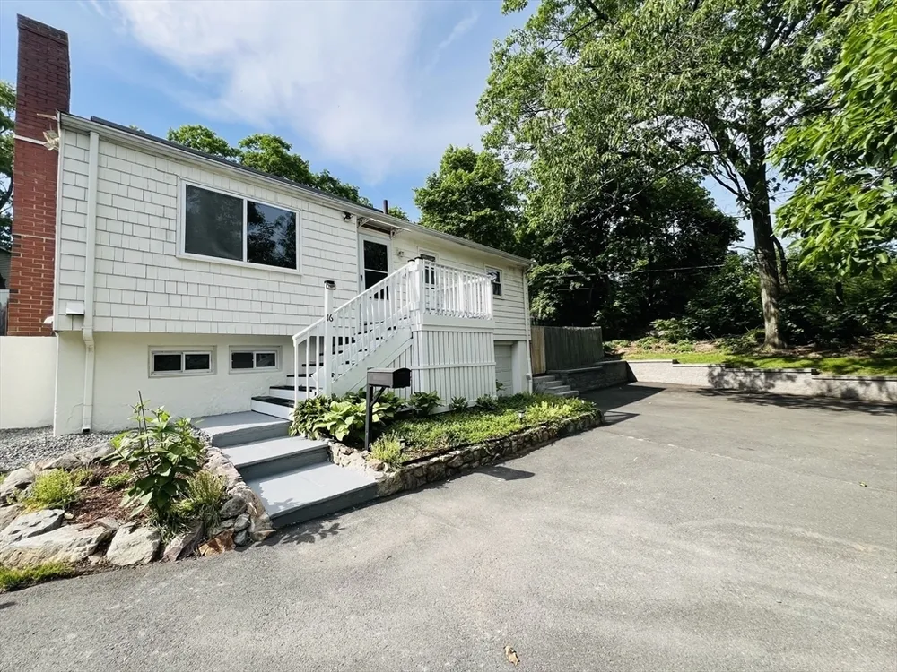 16 Ridge Ave, Lynn, MA 01905