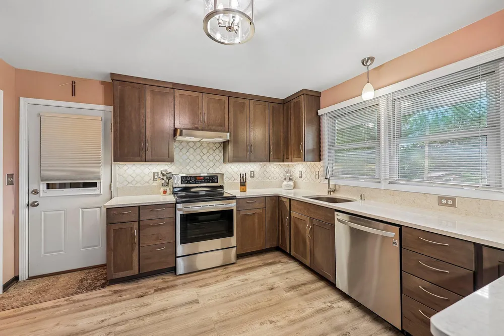 3403 71st St E, Inver Grove Heights, MN 55076