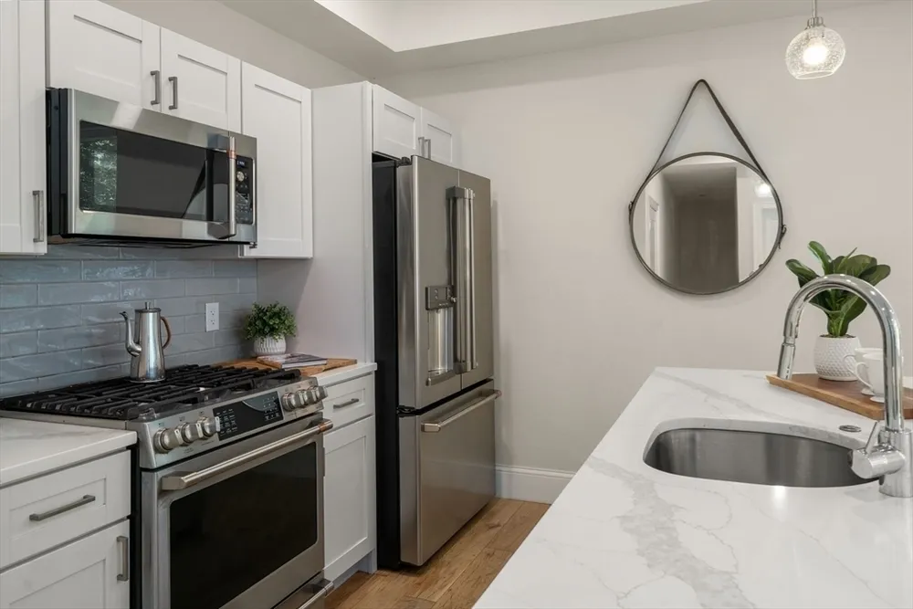 12 Arnold Circle, Cambridge, MA 02139
