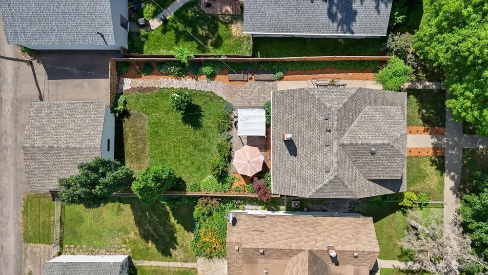 1068 Pleasant Ave, St Paul, MN 55102-3311