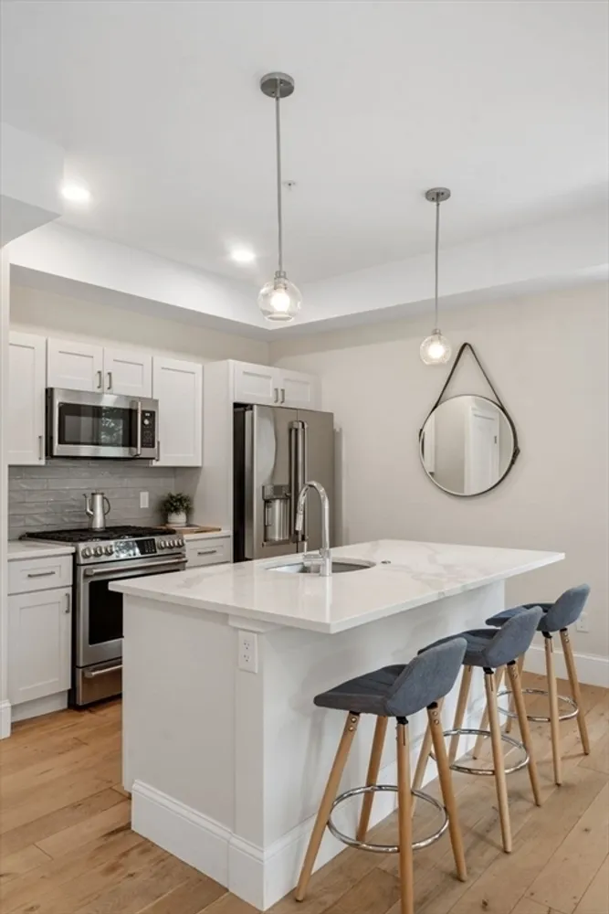 12 Arnold Circle, Cambridge, MA 02139